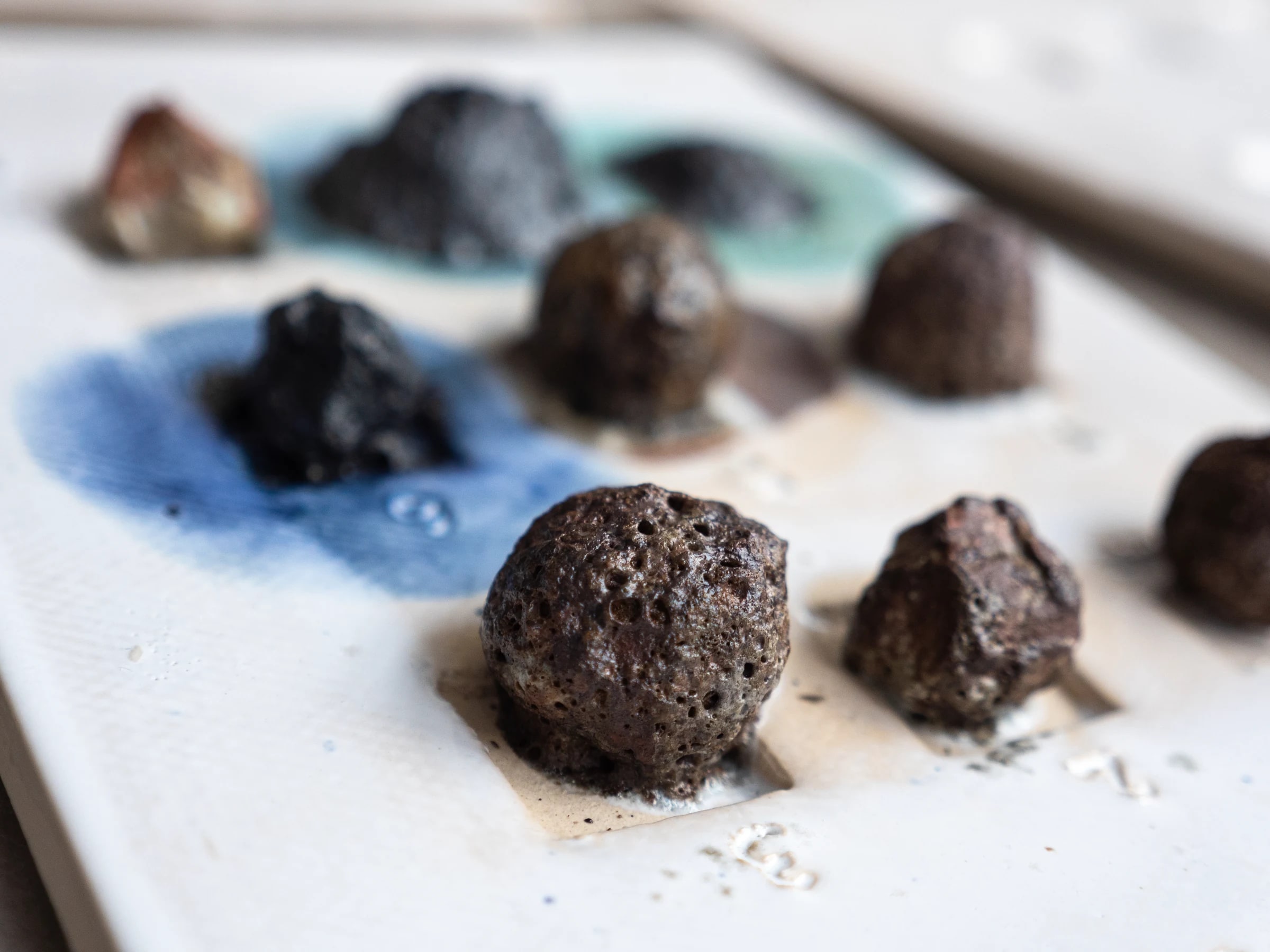 Detalle de esmaltes, residuos y formulaciones materiales