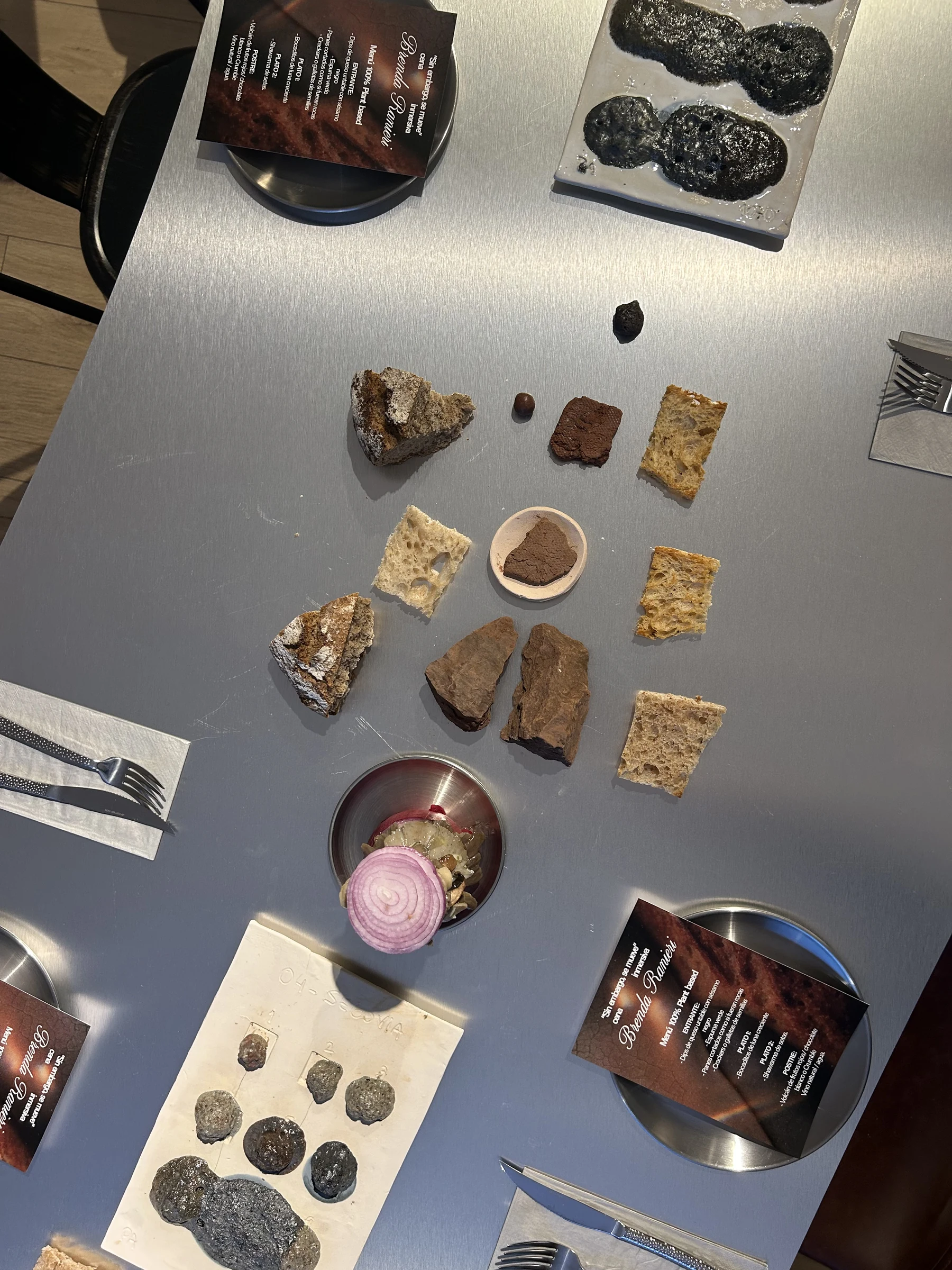 Conjunto de biocerámicas y pruebas de superficie