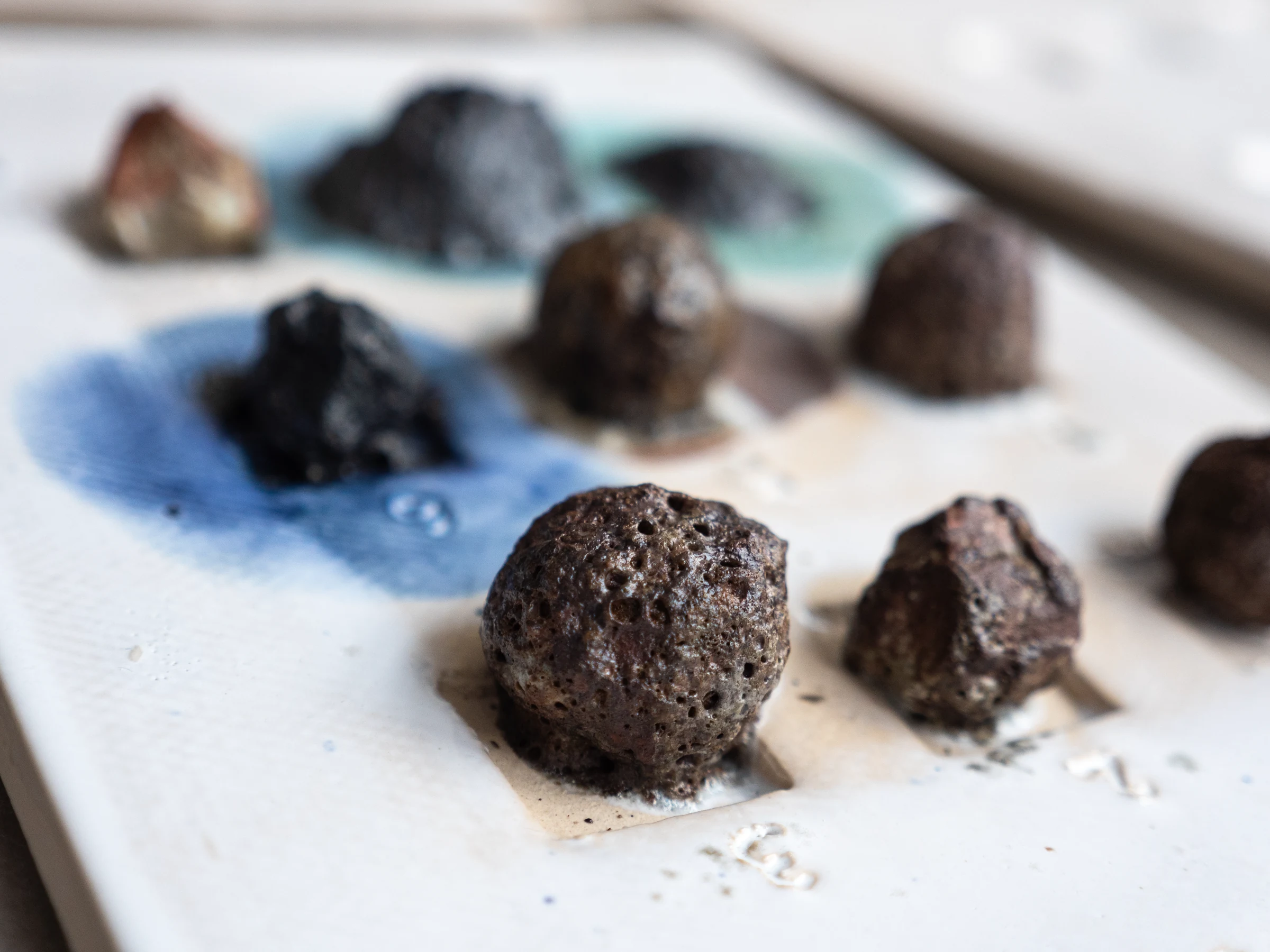 Detalle de esmaltes, residuos y formulaciones materiales